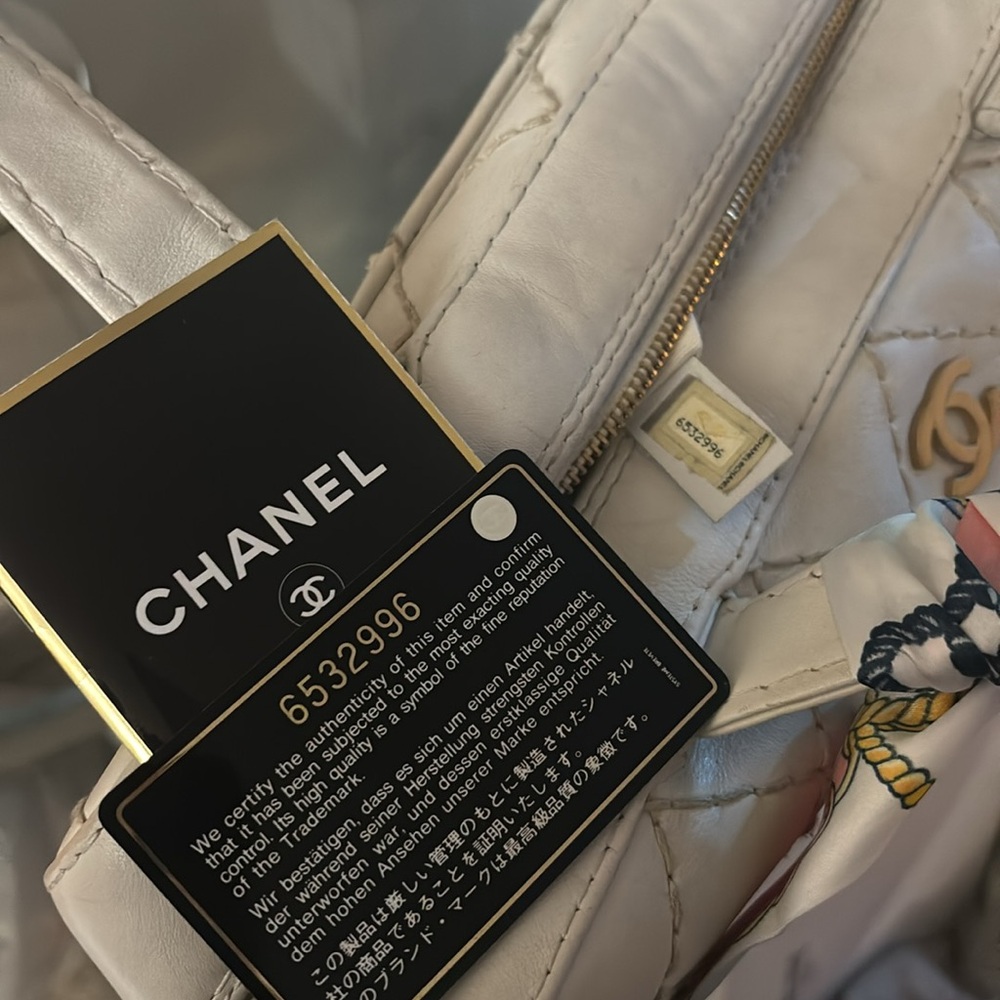 CHANEL MATIERES DIVERSES TOTE - Picture 8 of 10